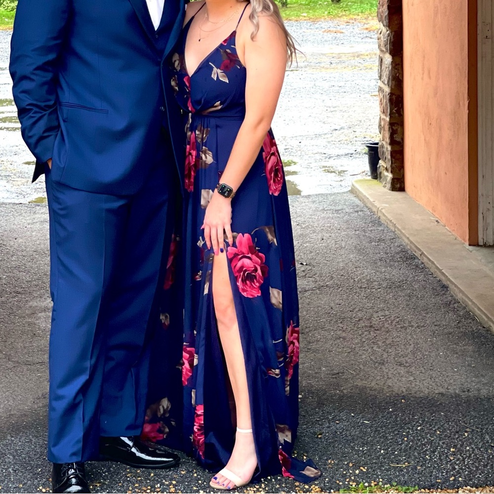 Women’s formal dress size medium